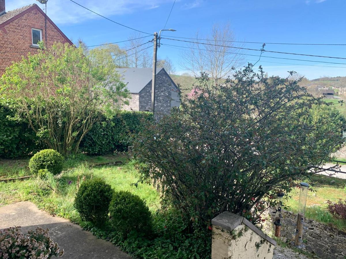 Gezellige villa met open haard en zonnige tuin. Doische Buitenkant foto